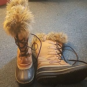 Waterproof winter boots